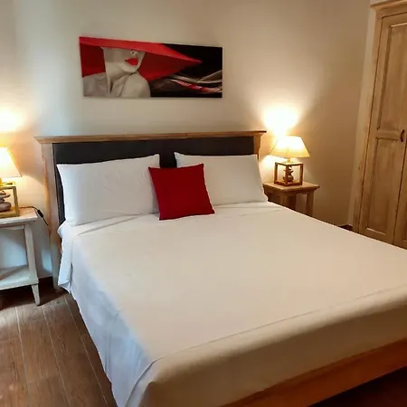 Family House Bed & Breakfast