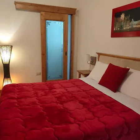 Family House Bed & Breakfast *