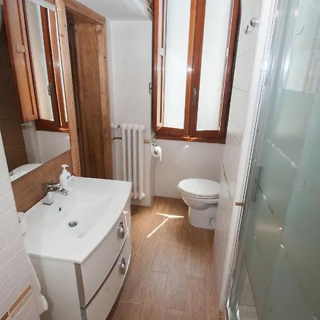 住宿加早餐酒店 Family House 3*