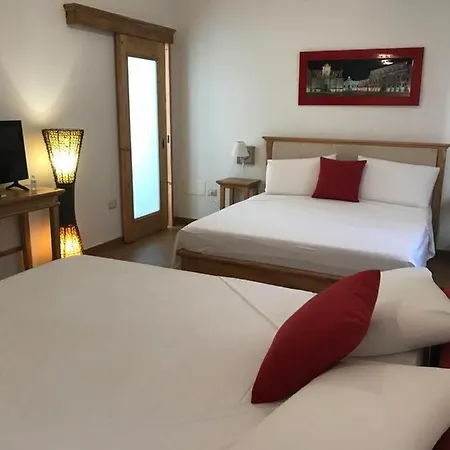 住宿加早餐酒店 Family House 3*
