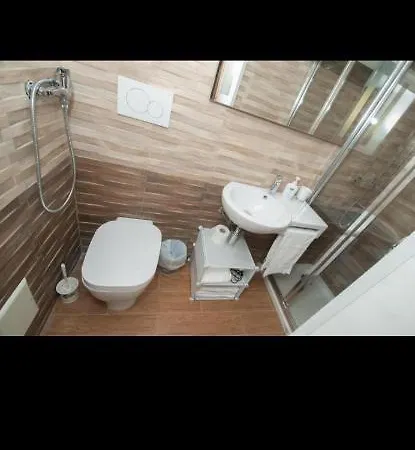 住宿加早餐酒店 Family House 3*
